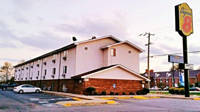 Super 8 By Wyndham Richmond/Chamberlayne Rd Hotel Exterior foto